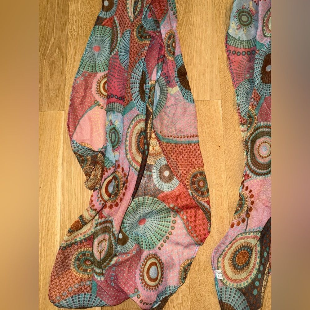 Colorful Patterned Scarf - Picture 3 of 4